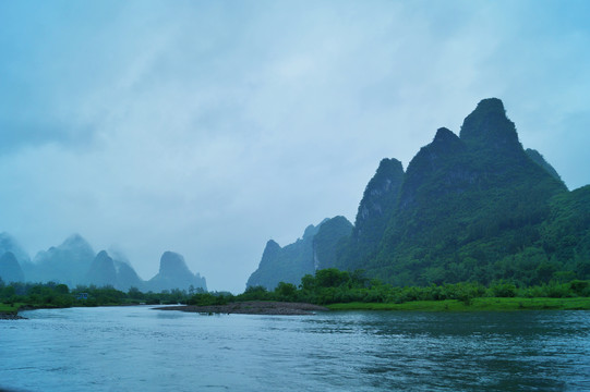 烟雨桂林兴坪风光