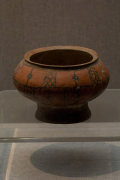 洛阳博物馆仰韶文化彩陶罐
