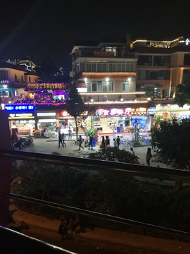 厦门特产饰品店夜景