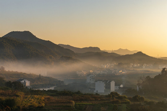 徽州山村晨韵图片