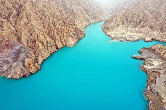 新疆若羌河水库