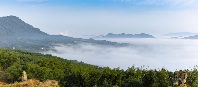 蓝天白云云海山脉