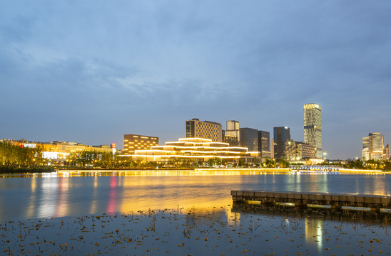 宁波东部新城核心区夜景