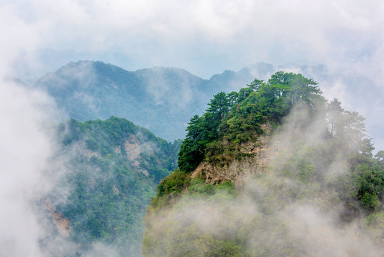 中国湖北十堰武当山风光