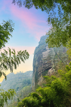 绍兴新昌穿岩十九峰飞龙玻璃栈道