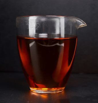 大红袍红茶茶汤
