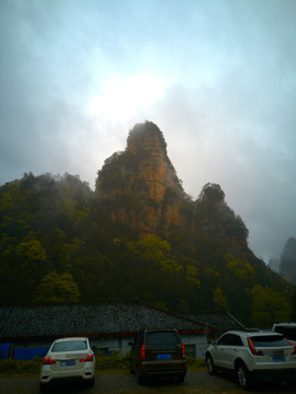 张家界山峰云雾