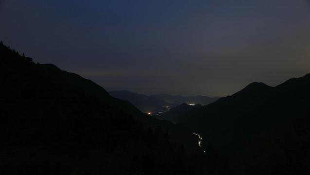安吉山村夜景