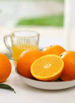 鲜美多汁的橙子