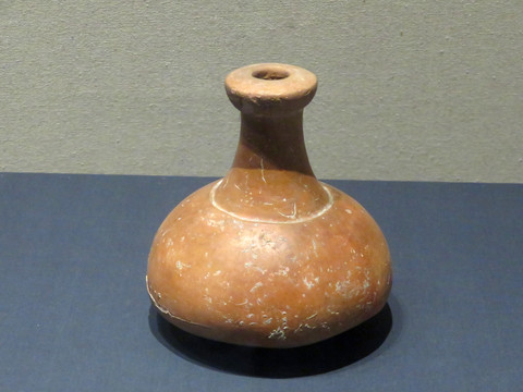 北辛文化红陶壶