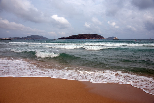 亚龙湾海滨