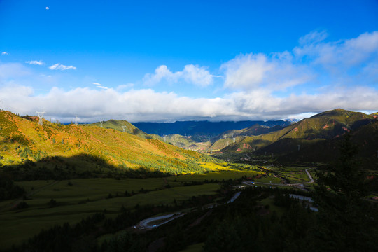 西藏山路