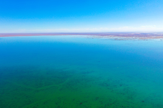 青海水上雅丹