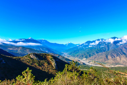 哈巴雪山