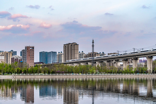 城市与高铁