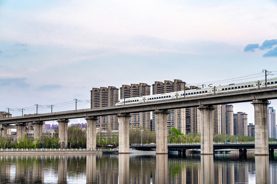 城市与高铁