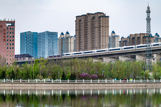 城市与高铁