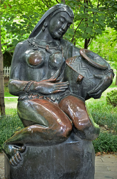 河北省石家庄市世纪公园内的雕像