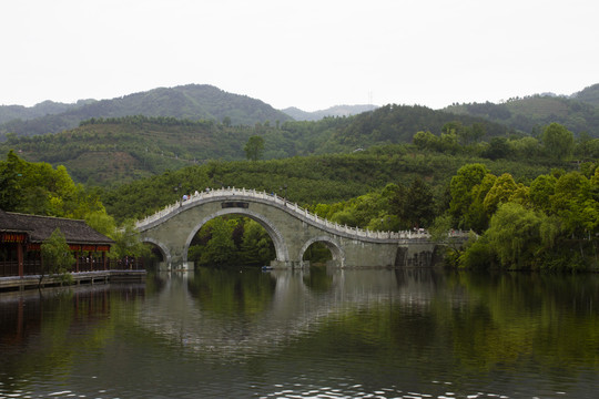 西乡樱桃沟风光