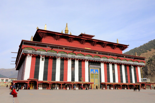 西藏类乌齐镇查杰玛大殿