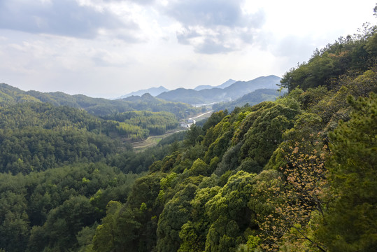 群山