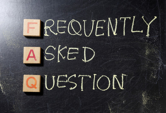 手写常见问题（FAQ）缩写，黑板上的商业概念