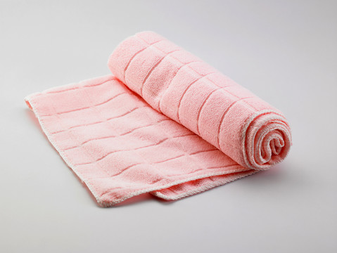 粉色毛巾卷