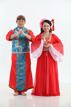 中国传统服装情侣