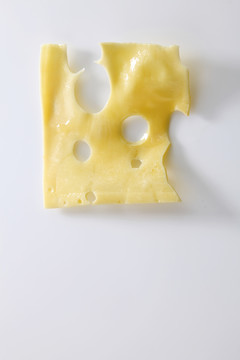 白底融化的奶酪