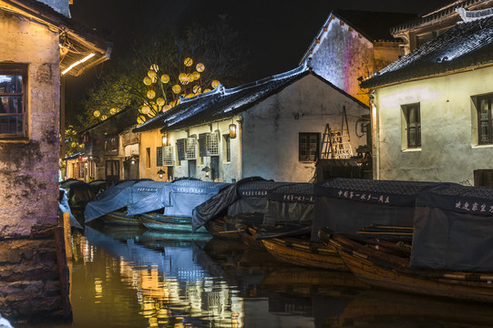 江苏周庄古镇夜景风光