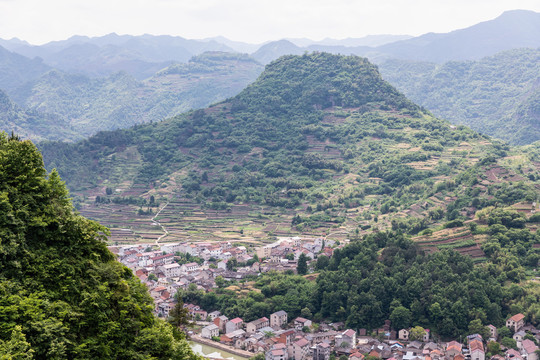 新昌穿岩十九峰