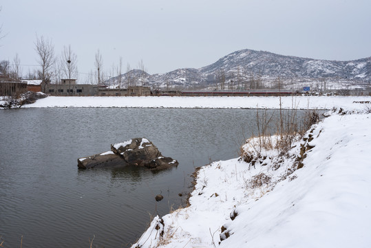 乡村田园天地雪景