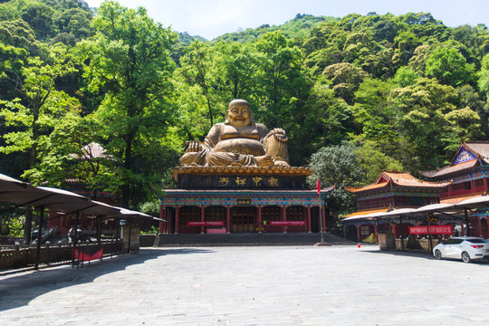 梵净山龙泉禅寺弥勒佛