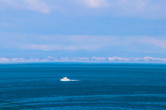 青海湖二郎剑景区