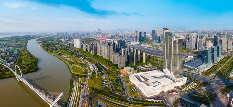 航拍南京城市建筑天际线全景