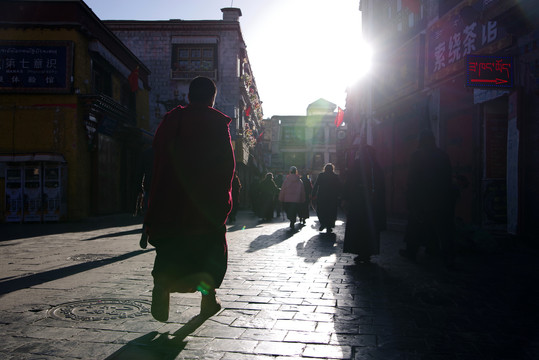 西藏拉萨八廓街生活场景
