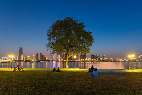 武汉江滩夜景