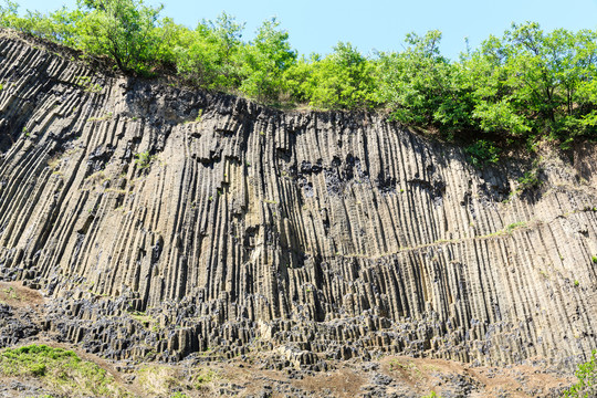 火山口玄武岩柱状节理剖面