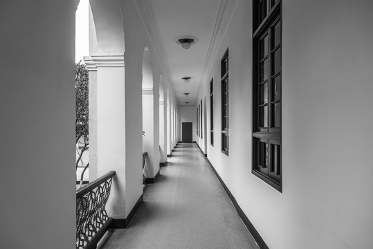 民国建筑走廊黑白怀旧老照片