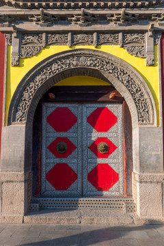 塔尔寺建筑木门