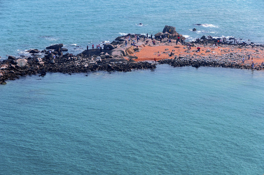 海中小島