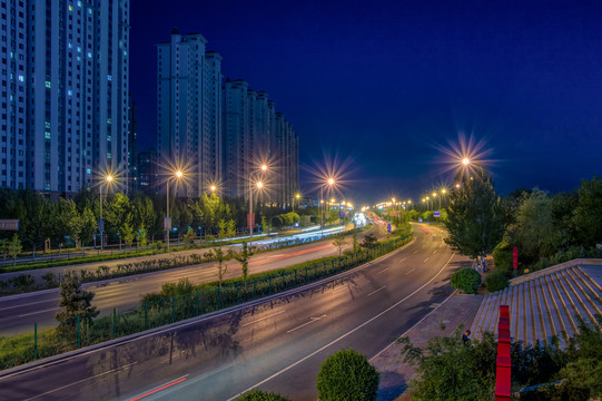 秦皇岛河北大街夜景慢门车流