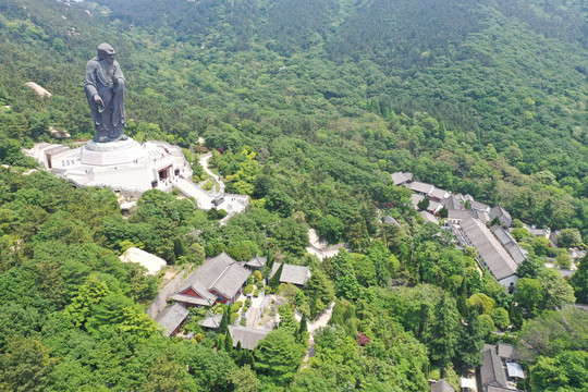 青岛崂山老子雕塑