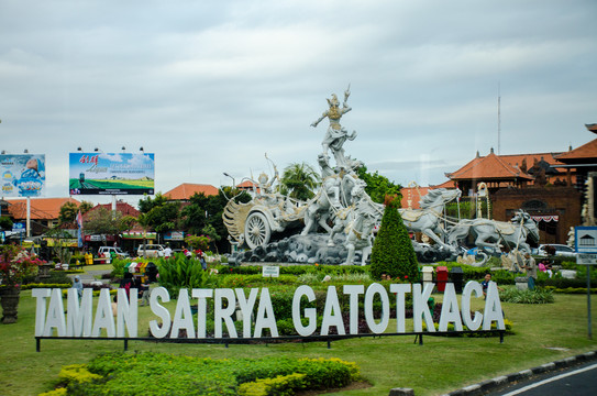 巴厘岛绿化雕塑