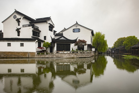 烟雨江南古镇