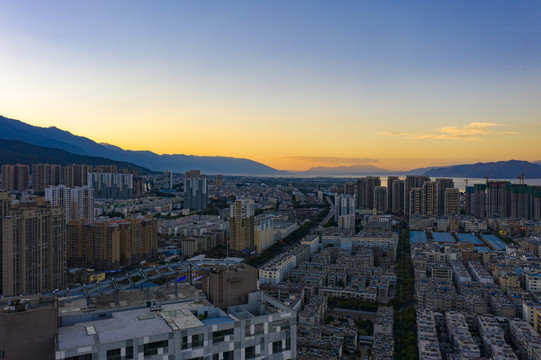 航拍云南大理市区夜景风光