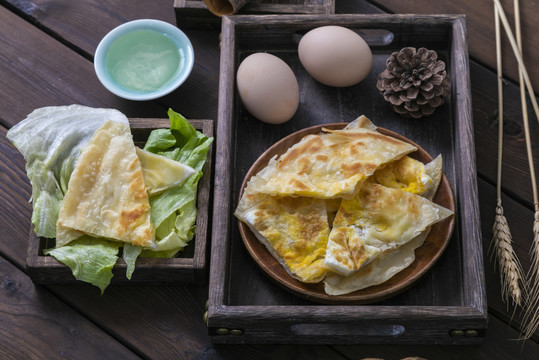 中国特色传统小吃鸡蛋灌饼