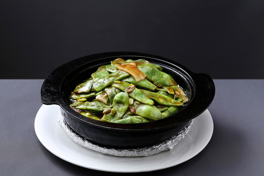 石锅生焗油豆角