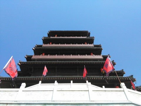 汉城湖公园的塔