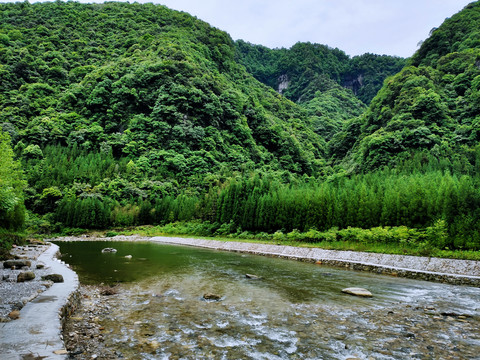 青山小溪